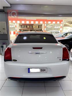 کرایسلەر 300